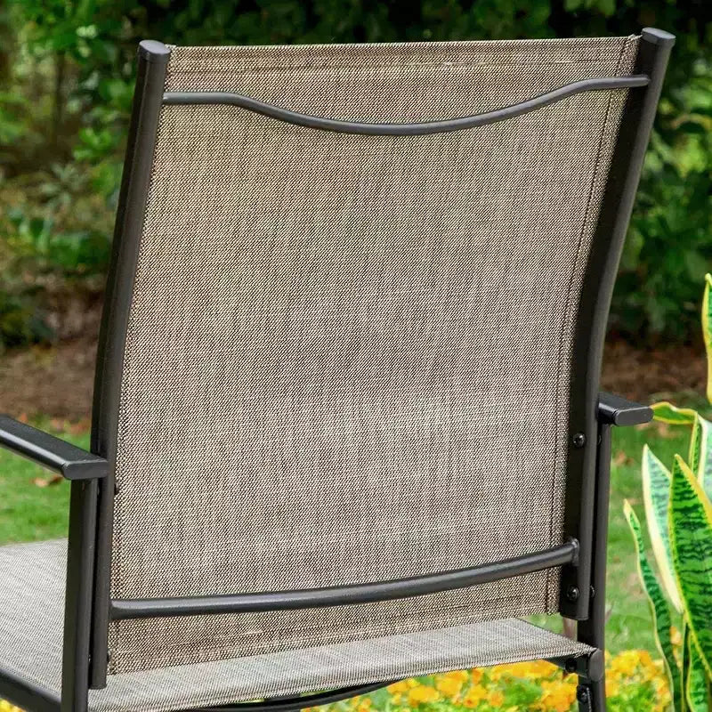 Ensemble de salle à manger d'extérieur 7 pièces Captiva Designs avec table en faux bois/acier avec trou pour parasol et chaises en métal rembourrées avec accoudoirs