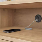Comodino in Rattan con Scomparto, 1 Cassetto, Presa Elettrica e Manopola in Ottone