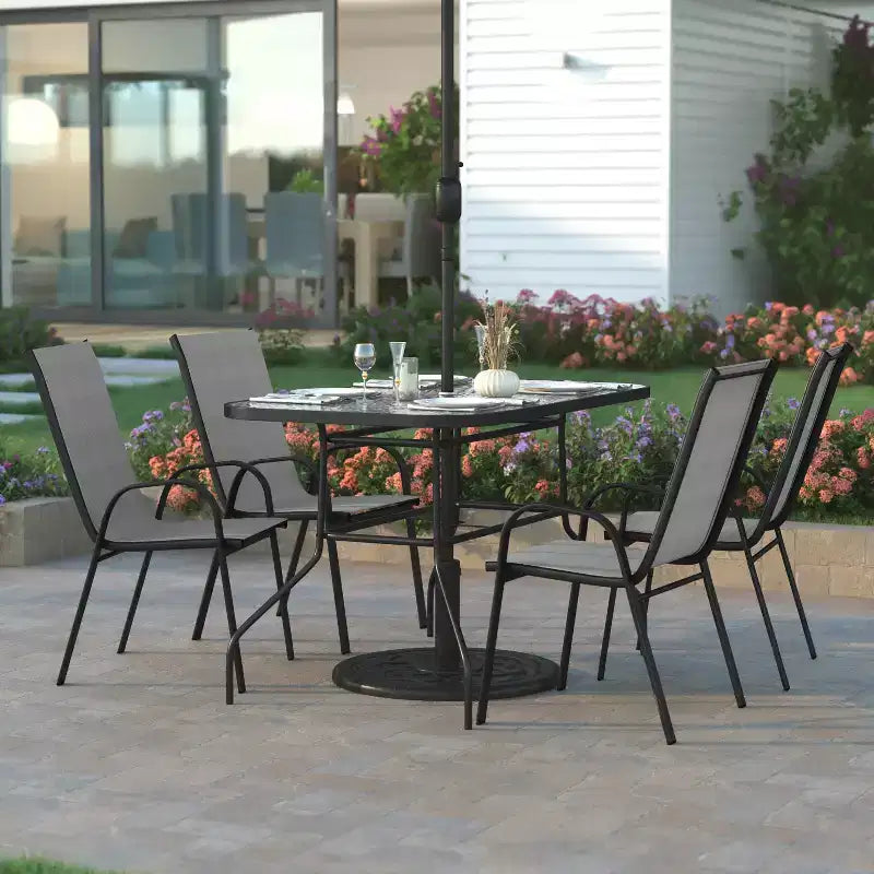 Emma et Oliver – Ensemble de salle à manger d'extérieur 5 pièces avec table de patio en verre trempé et 4 chaises empilables en textilène Flex Comfort